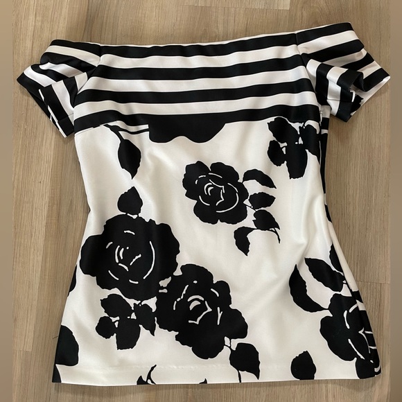 FRANK LYMAN Gorgeous Floral Off the Shoulder Dressy Blouse. Size 8 - Picture 4 of 9